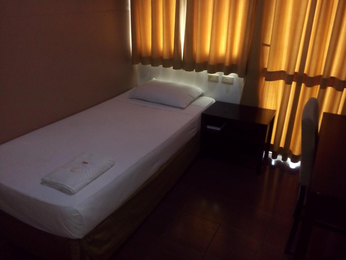 Hotel Kichi Legazpi Bagian luar foto